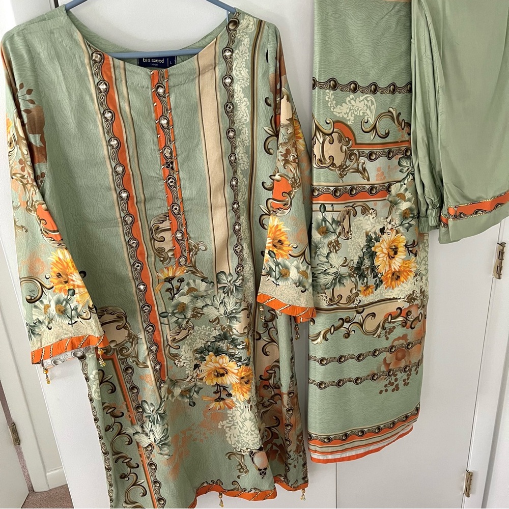 Salwar Kameez in Sage Green and Orange - Picture 3 of 12